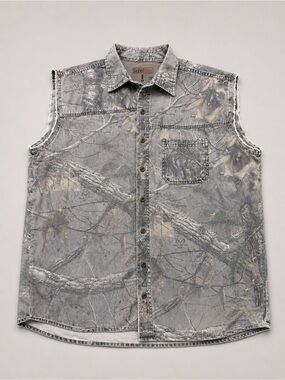 Men's Sleeveless Camo Button-Up Shirt - Gray